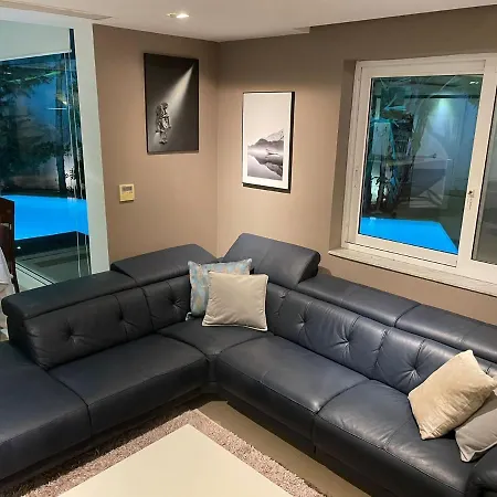 Oasis, A Modern Stylish In